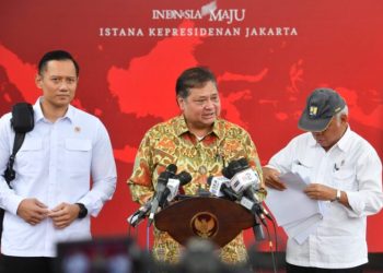Menko Perekonomian Airlangga Hartarto Janji Evaluasi Proyek Strategis Nasional, Publik Meragukan