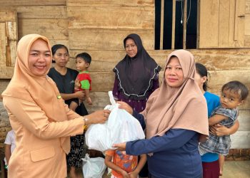 Dharma Wanita Lapas Kotabumi Gelar Bhakti Sosial, Warga Antusias