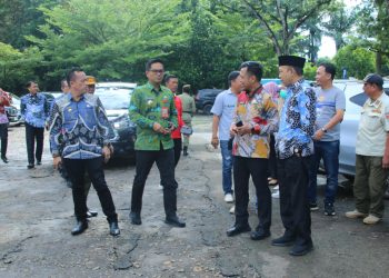 Plh. Bupati Lampung Utara Sidak Pasar dan Bulog, Pastikan Stok Pangan Aman Jelang Ramadhan