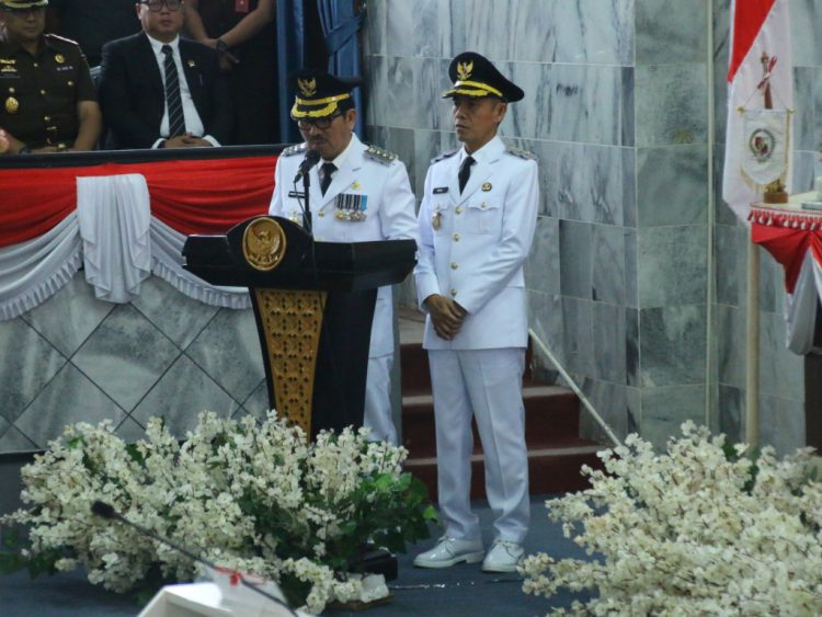 Bupati Hamartoni Paparkan Visi-Misi di Rapat Paripurna DPRD Lampung Utara