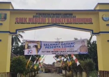 Merdu Lantunan Shalawat Iringi Penutupan Sanlat Ramadan di SMKN 1 Bukit Kemuning