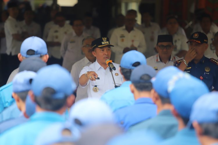 Bupati Lampung Barat Motivasi Petugas Damkar: Garda Terdepan Keselamatan Warga