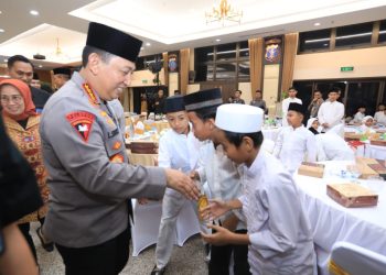 Kapolri Gelar Buka Puasa Bersama dan Berbagi Takjil, Perkuat Sinergi dengan Media dan Masyarakat