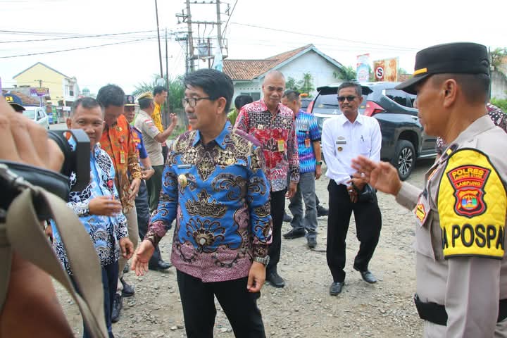 Bupati Lampura dan Forkopimda Tinjau Pos Pelayanan Mudik Idul Fitri 2025