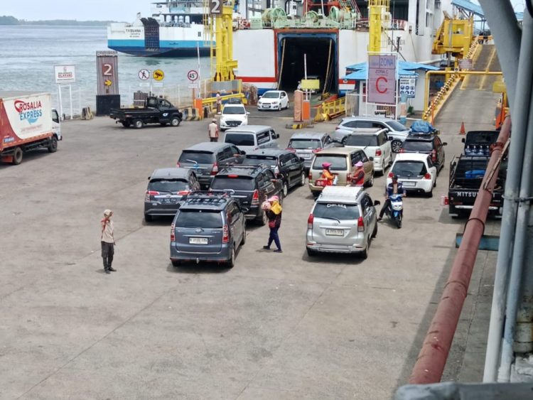H-4 Lebaran, Jumlah Pemudik di Pelabuhan Bakauheni Mengalami Penurunan