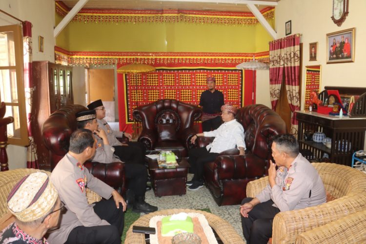 kapolres lampung selatan jalin sinergi dengan tokoh agama dan adat dalam safari ramadan