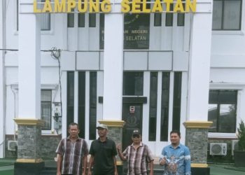 Forum Masyarakat Desa Bangunan Laporkan Dugaan Penyalahgunaan Dana Desa ke Kejari Kalianda