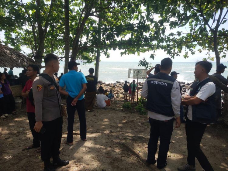 Tragedi Pantai Lampung Selatan: 8 Anak Tenggelam, 3 Meninggal Dunia, 1 Hilang