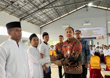 Penyerahan Remisi Khusus di Hari Raya Nyepi dan Idul Fitri di Lapas Narkotika Kelas IIA Bandar Lampung
