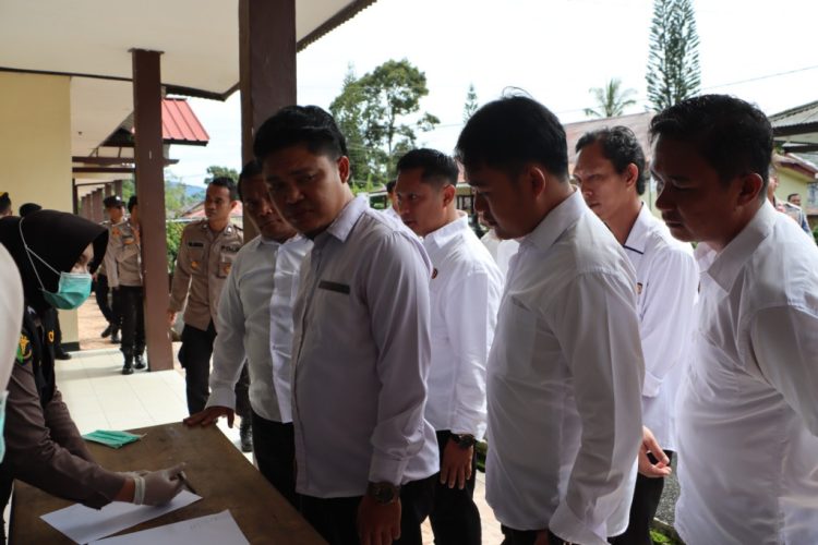 Tes Urine Mendadak, Seluruh Personel Polres Lampung Barat Negatif Narkoba