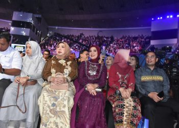 Ibu Purnama Wulansari Mirza Hadiri Malam Puncak Puteri Indonesia 2025, Dukung Perwakilan Lampung
