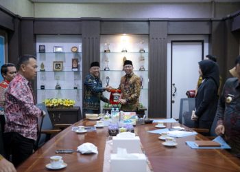 Gubernur Mirza Tegaskan Komitmen Peningkatan Pelayanan Publik dalam Kunjungan Ombudsman RI Lampung