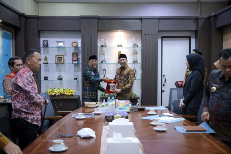 Gubernur Mirza Tegaskan Komitmen Peningkatan Pelayanan Publik dalam Kunjungan Ombudsman RI Lampung