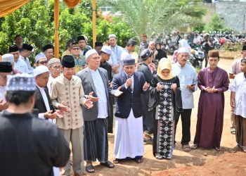 Peletakan Batu Pertama Masjid Hajjah Umi Paniem: Membangun Sentral Keagamaan dan Sosial di Pesawaran