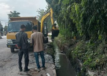 BPJN Lampung Gercep Bersihkan Drainase Jalan Yos Sudarso Usai Banjir Panjang