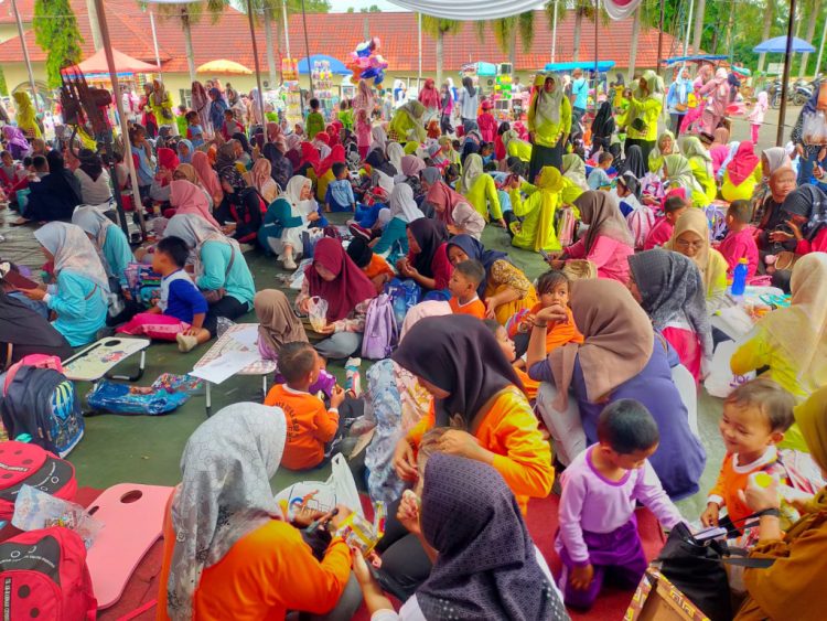 Gebyar PAUD 2025 Tanggamus: Ribuan Anak Tunjukkan Kreativitas, Bupati Tekankan Pentingnya Kasih Sayang