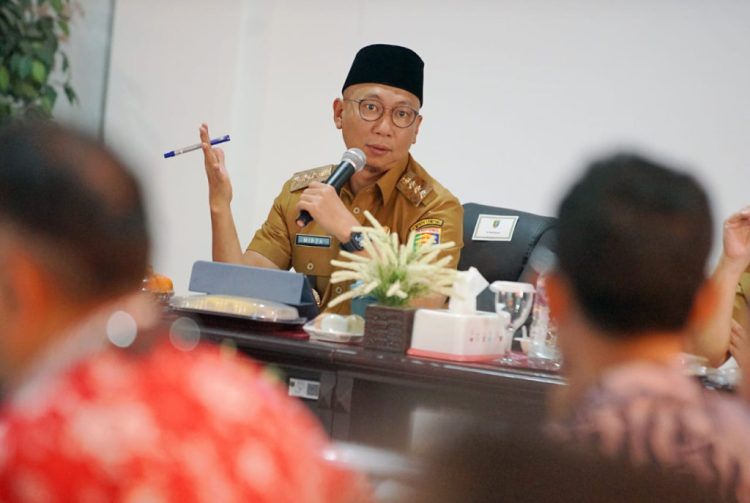 Tegaskan Arah Pembangunan, Gubernur Mirza Pimpin Langsung Rapat Desk Renstra OPD 2025–2029