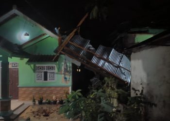 Angin Puting Beliung Terjang Kota Agung Tanggamus, Empat Rumah Rusak Parah