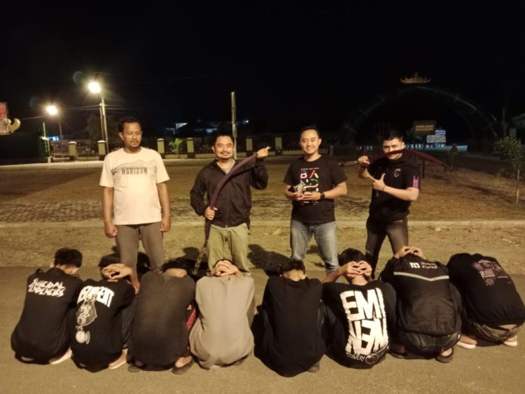 Polres Pringsewu Ringkus Delapan Pemuda Anggota Gangster “BOM21”, Diduga Terlibat Tawuran Jalanan