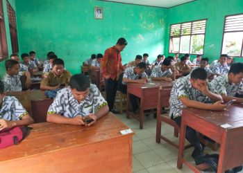 Tanpa Kertas! SMK Negeri 2 Kalianda Laksanakan Ujian Akhir Semester Berbasis Android