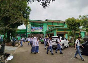 Sekolah: Rumah Kedua yang Membentuk Karakter dan Masa Depan Siswa