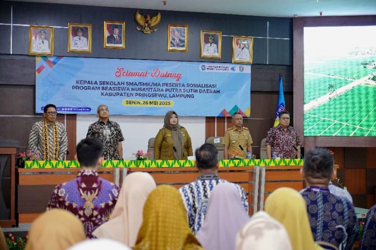 Wabup Pringsewu Sebut Tantangan Dunia Pendidikan Masih Sangat Besar, Beasiswa Jadi Harapan Anak Muda