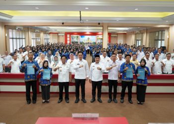Bupati Egi Serahkan SK CPNS dan PPPK 2024, Tekankan Satu Komando Demi Lampung Selatan Maju