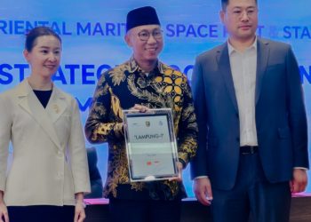 Gubernur Lampung Tandatangani Kerja Sama Strategis Peluncuran Satelit Lampung-1 dengan Perusahaan Teknologi Luar Angkasa Tiongkok