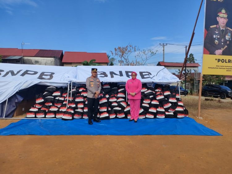 Kapolri Kirim 5.000 Paket Sembako untuk Korban Gempa Bengkulu