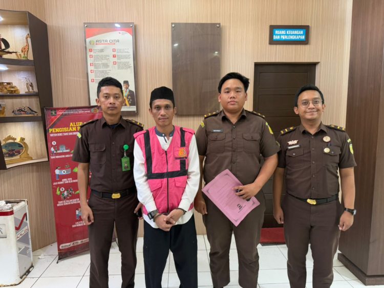 Korupsi Dana Desa, Mantan Pj Kakon Tanjung Sari Divonis 3 Tahun Penjara dan Wajib Kembalikan Ratusan Juta