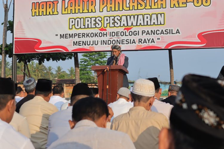 Polres Pesawaran Gelar Shalat Iduladha Bersama Masyarakat, Teguhkan Sinergi dan Kepedulian Sosial