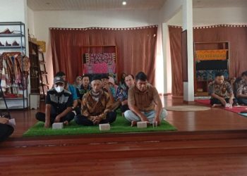 Diskoperindag Pringsewu Latih Pengrajin Gula Aren, Dorong Inovasi Gula Semut untuk Pasar Lebih Luas
