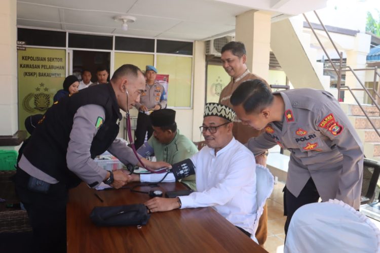 Khitanan Massal Bhayangkara: 100 Senyum Anak Sambut Pengabdian Polri di Hari Bhayangkara ke-79