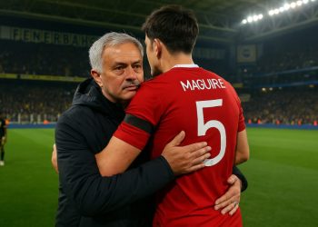 Mourinho Incar Maguire, Fenerbahce Lolos Liga Champions: Pola Lama, Ambisi Baru