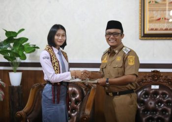 Bupati Ardito Lepas Keberangkatan Ni Made Ira Puspa, Wakil Lampung Tengah di Paskibraka Nasional