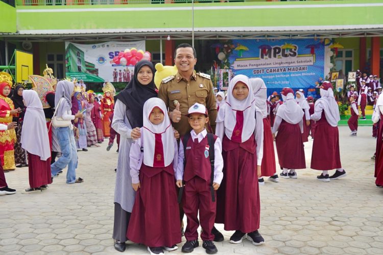 Gelorakan GATI 2025, Bupati Pringsewu Ajak Para Ayah Hadir di Momen Berharga Anak