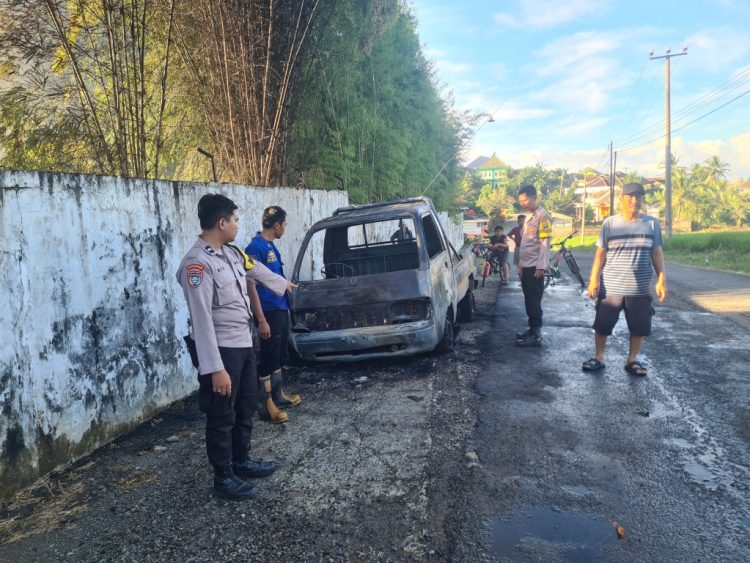 Mobil Pickup Misterius Terbakar di Pringsewu, Pemilik Masih Misteri
