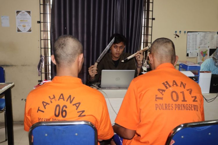 Dua Pria Bawa Golok di Pendopo Pringsewu, Satu Positif Sabu