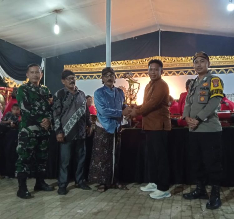 Meriahkan 1 Muharam, Pekon Margadadi Gelar Wayang Kulit Semalam Suntuk dalam Tradisi Bersih Desa