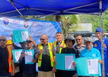 KSOP Kelas I Panjang Bagikan E-Pas Kecil untuk Kapal Wisata di Ketapang Pesawaran, Dorong Keselamatan dan Legalitas Maritim