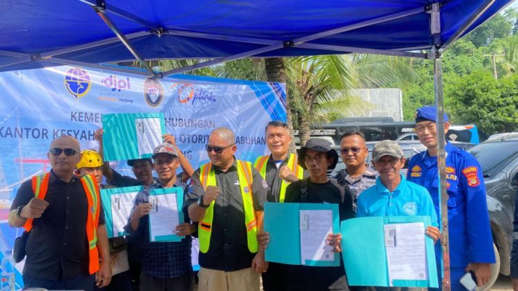 KSOP Kelas I Panjang Bagikan E-Pas Kecil untuk Kapal Wisata di Ketapang Pesawaran, Dorong Keselamatan dan Legalitas Maritim