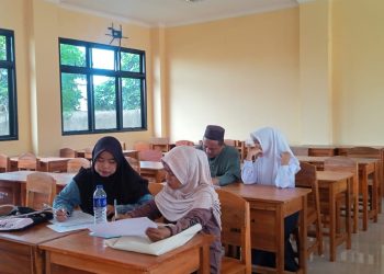 Orang Tua Berbondong-Bondong Daftar ke SMA Siger 3, Sekolah Swasta Mulai Ditinggalkan