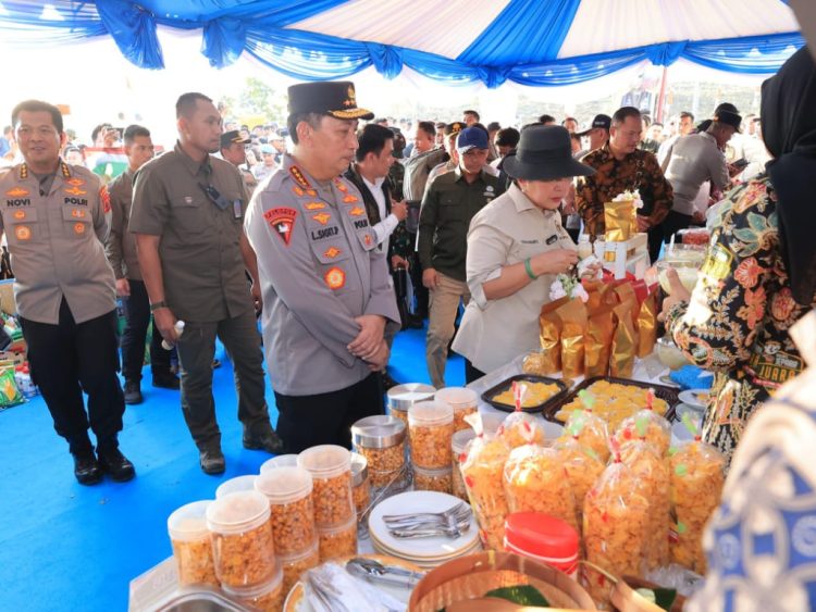 Kapolri di Grobogan: Polri Tanam Jagung, Bangun Gudang, dan Jaga Ketahanan Pangan