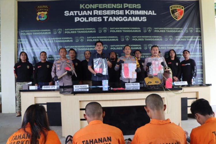Polres Tanggamus Bongkar Komplotan Pencuri Emas, Tersangka Utama Sudah Residivis