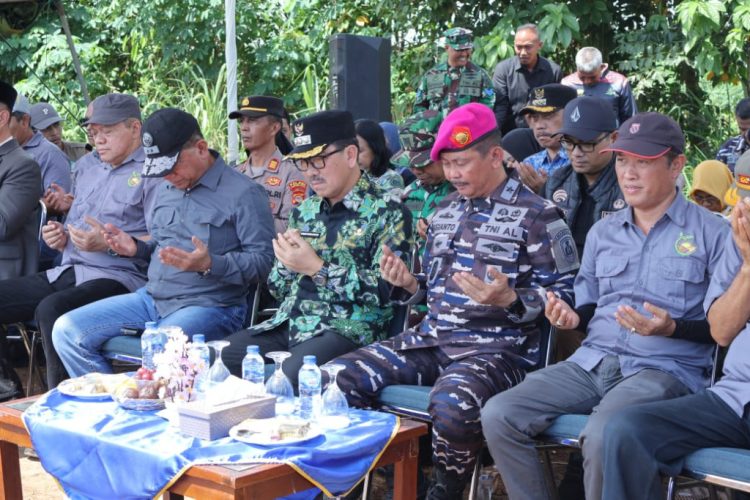 Kapolres Lampung Utara Tanam Kedelai, Dorong Sinergi Ketahanan Pangan dan Gizi Masyarakat