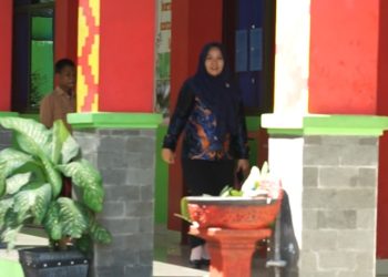 Mandeknya Pendaftaran SMA Siger: Manajemen Tak Jelas, Warga Prasejahtera Menepi
