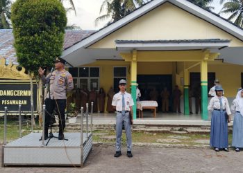 Go To School, Kapolsek Padang Cermin Ajak Pelajar SMAN 1 Tumbuhkan Disiplin dan Hindari Kenakalan Remaja