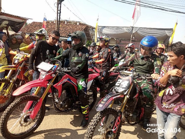 Gas Amal Tatrac: Bupati Pringsewu Lepas Ratusan Rider Trail Demi Bangun Masjid