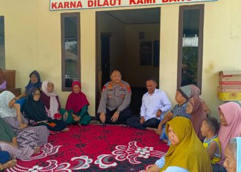 Jumat Berkah Sat Polairud Lampung Selatan: Sapa Warga Pesisir dan Beri Tali Asih untuk Lansia
