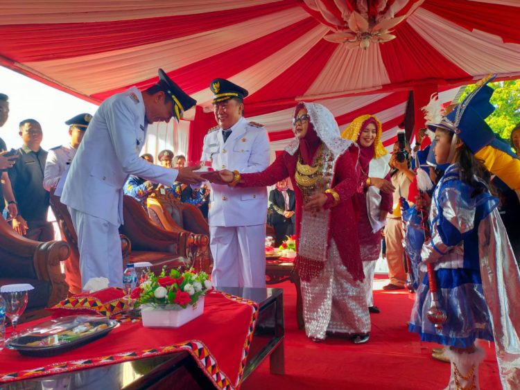 Pemkab Tanggamus Dan Forkopimda Gelar Upacara HUT RI Ke-80 Dengan Tema Bersatu Berdaulat Rakyat Sejahtera Indonesia Maju